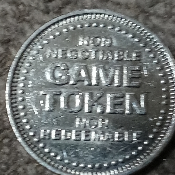 Atari token - Picture 2 of 2
